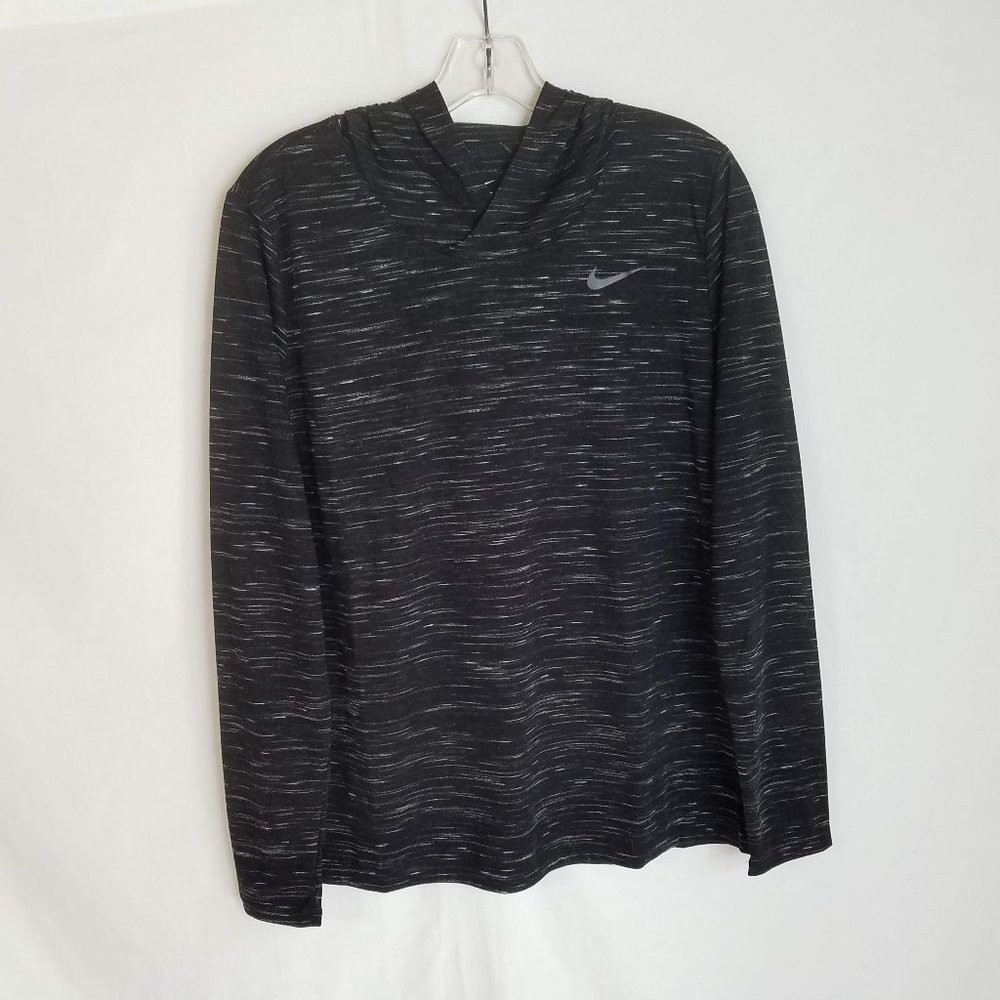 Nike Long Sleeve Hooded Shirt Hoodie Dri Fit Black AQ3504-010 Womens Medium